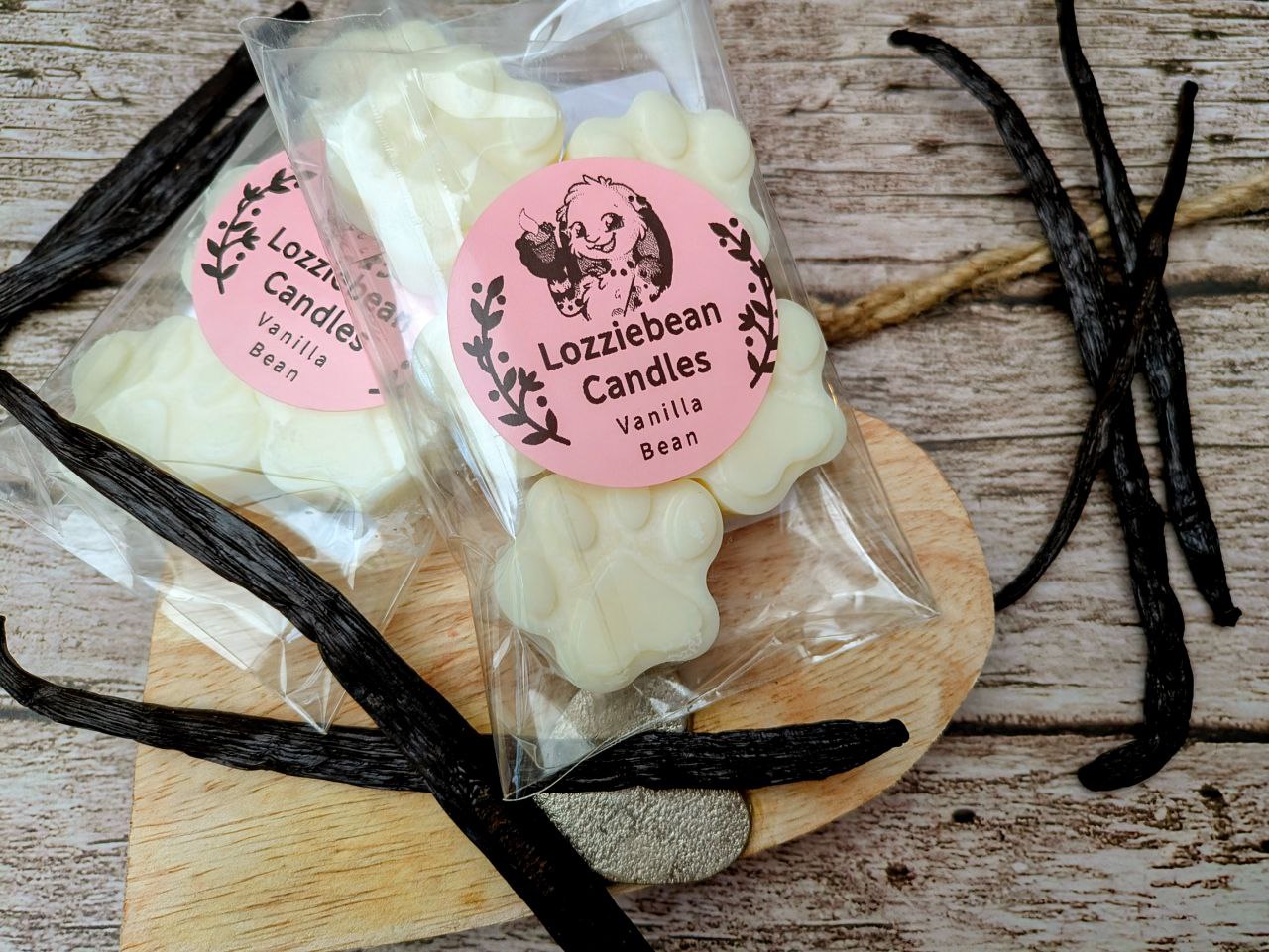 Sweet Scented Soy Wax Melts shaped like Paw prints | Made in the UK | Pack of 5