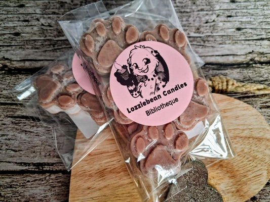 Amber Scented Soy Wax Melts shaped like Paw prints | Made in the UK | Pack of 5