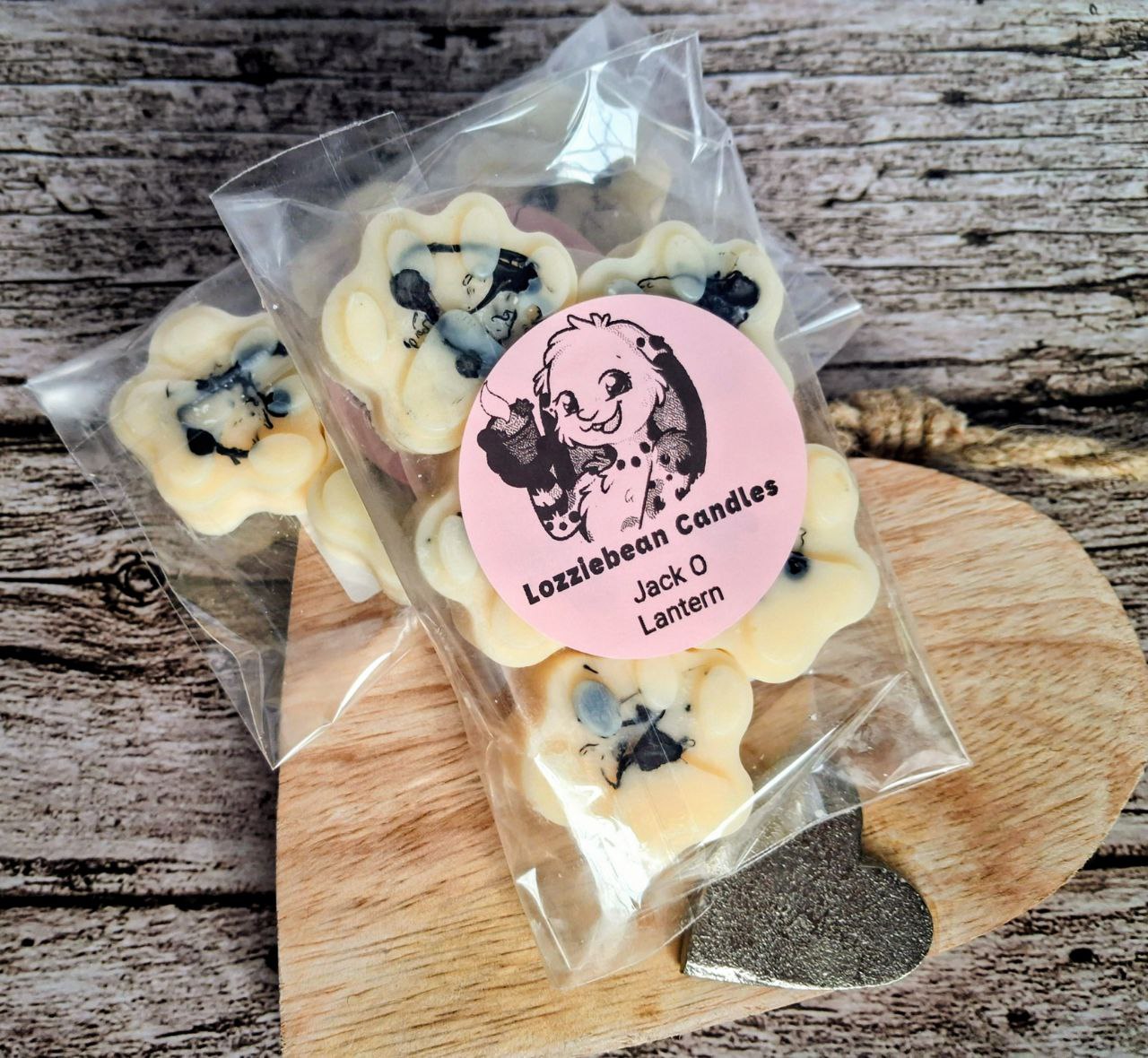 Seasonal Scented Soy Wax Melts shaped like Paw prints | Made in the UK | Pack of 5