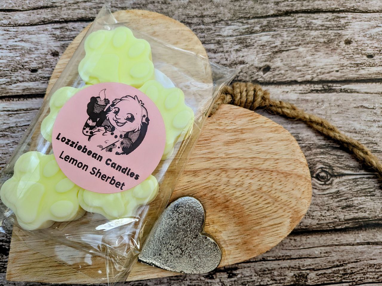 Sweet Scented Soy Wax Melts shaped like Paw prints | Made in the UK | Pack of 5