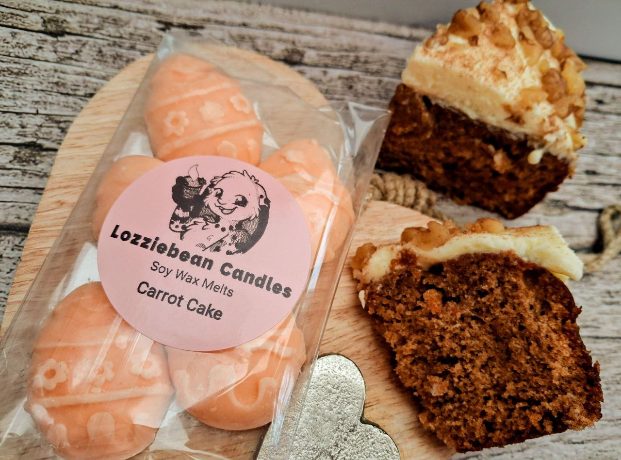 Seasonal Scented Soy Wax Melts shaped like Paw prints | Made in the UK | Pack of 5