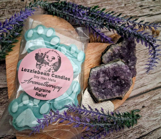 Aromatherapy Soy Wax Melts shaped like Paw prints | Made with essential oils | Pack of 4