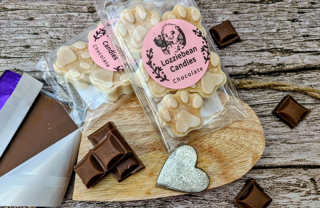 Sweet Scented Soy Wax Melts shaped like Paw prints | Made in the UK | Pack of 5
