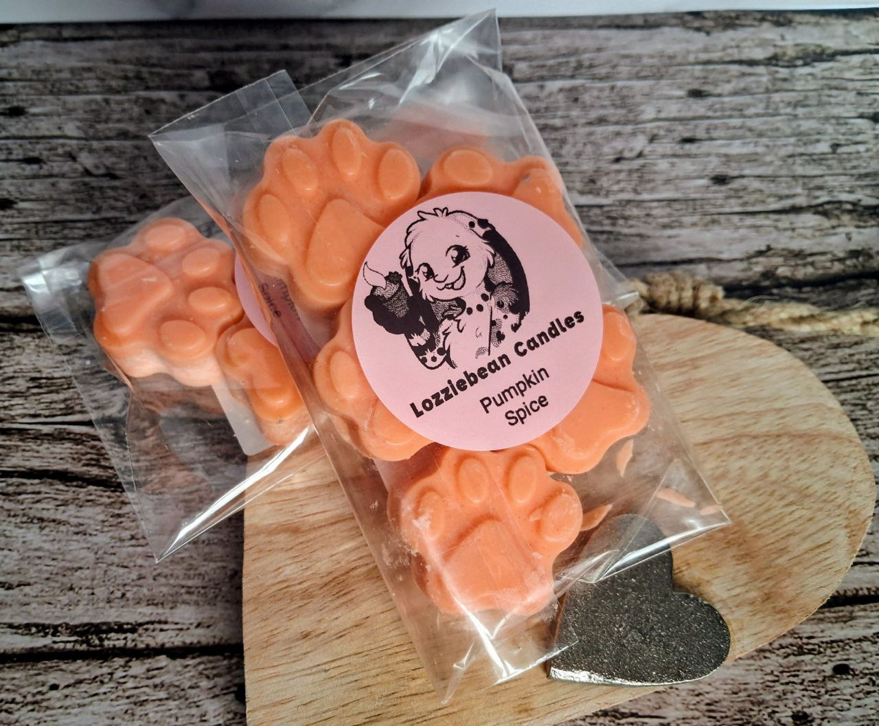 Seasonal Scented Soy Wax Melts shaped like Paw prints | Made in the UK | Pack of 5
