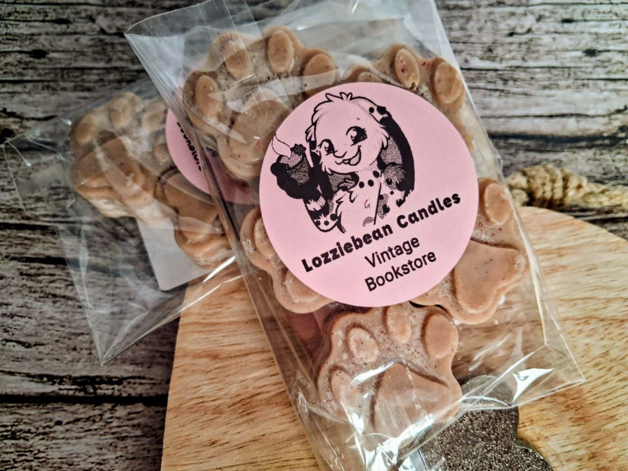 Amber Scented Soy Wax Melts shaped like Paw prints | Made in the UK | Pack of 5